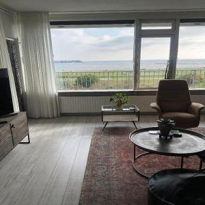 housePhoto