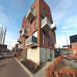housePhoto