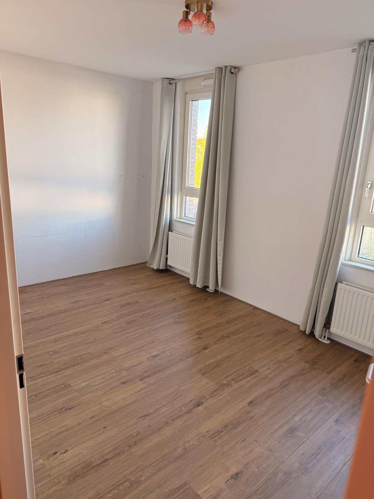 Doctor C.J.K. van Aalstweg 1F